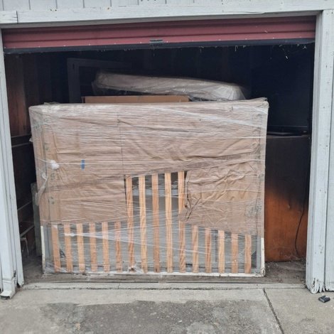 10 x 10 storage unit in Oakdale, CA