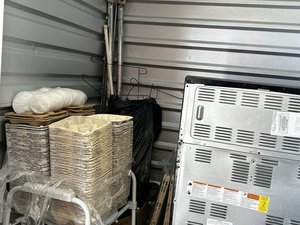5 x 5 storage unit in Macon, GA