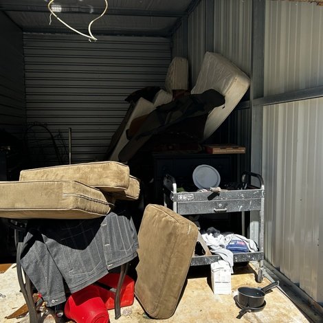 10 x 20 storage unit in Kathleen, GA