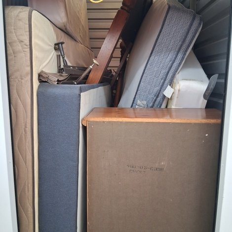 5 x 10 storage unit in Brunswick, GA