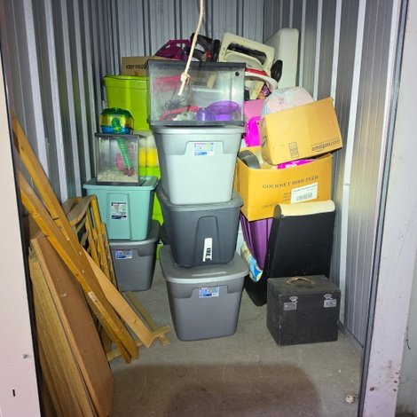 5 x 10 storage unit in New Stanton, PA