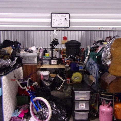 10 x 12 storage unit in Henderson, NC