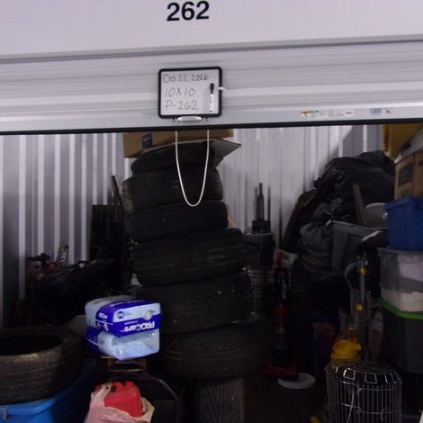 10 x 10 storage unit in Henderson, NC