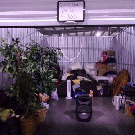 12 x 20 storage unit in Henderson, NC
