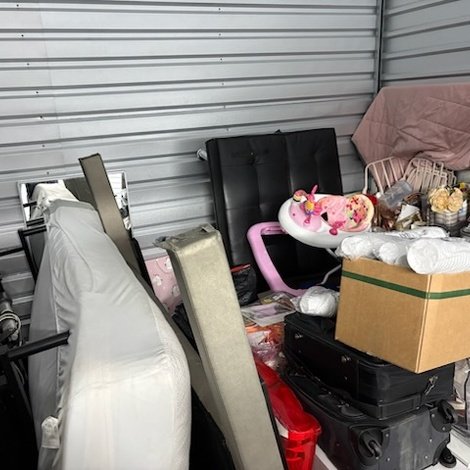 10 x 10 storage unit in Chester, VA