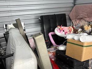 10 x 10 storage unit in Chester, VA