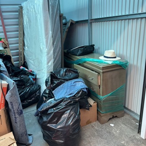 10 x 10 storage unit in Bellwood, IL