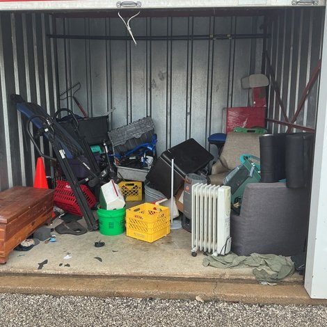 10 x 10 storage unit in SW Cedar Rapids, IA