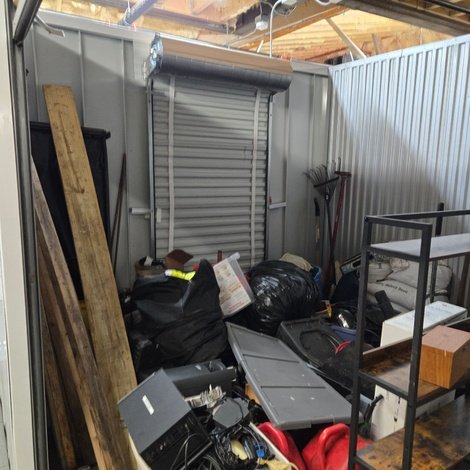 15 x 10 storage unit in Saugus, MA
