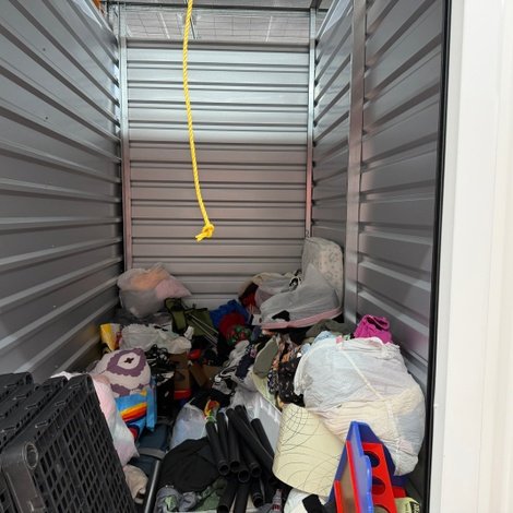 5 x 10 storage unit in Rock Island, IL
