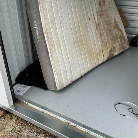 10 x 20 storage unit in of the Cities Moline, IL