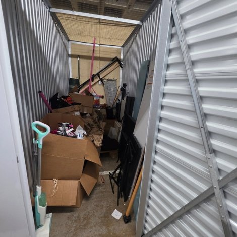 5 x 10 storage unit in Newton, MA