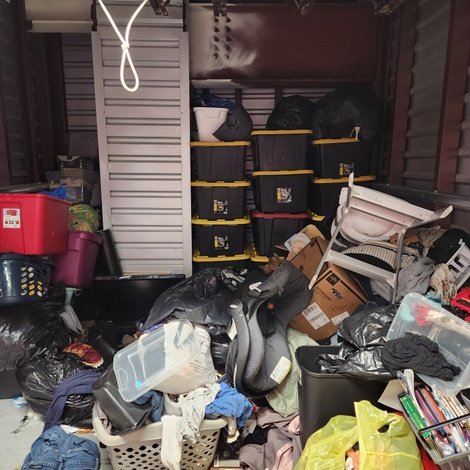 10 x 11 storage unit in Worcester, MA