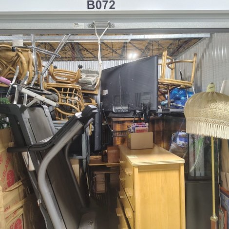 10 x 10 storage unit in Massillon, OH