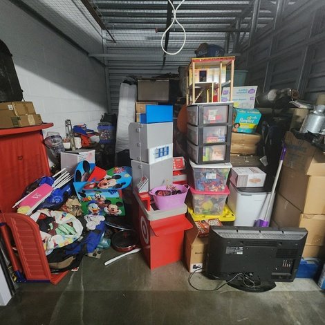 10 x 14 storage unit in Salem, MA