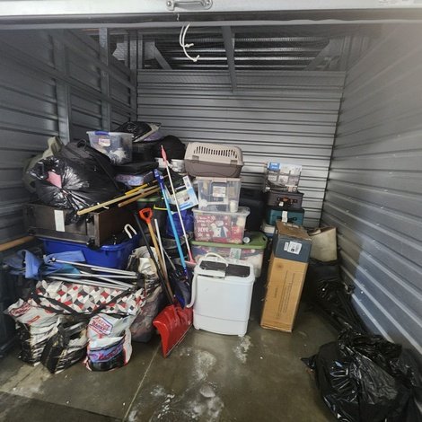 10 x 9 storage unit in Salem, MA
