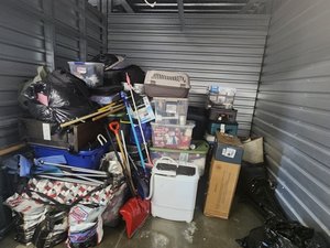 10 x 9 unit in Salem
