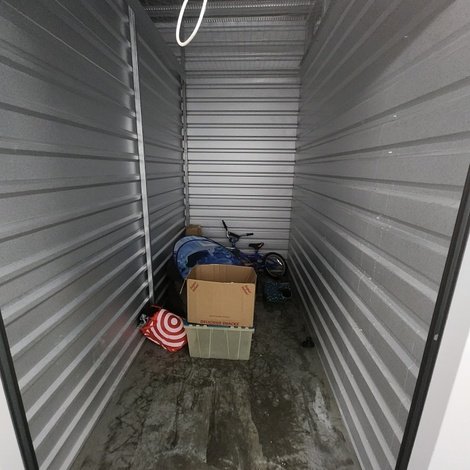 5 x 10 storage unit in Salem, MA