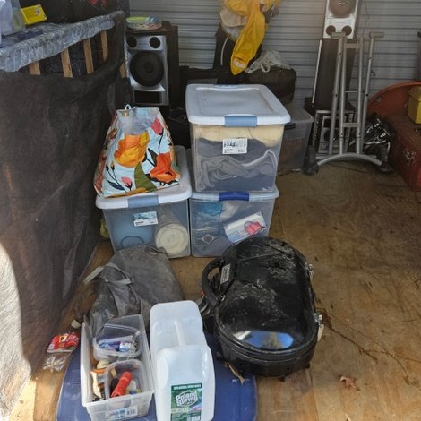 10 x 10 storage unit in Springfield, MA