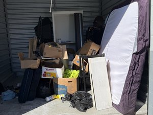 10 x 10 storage unit in Johnston, RI