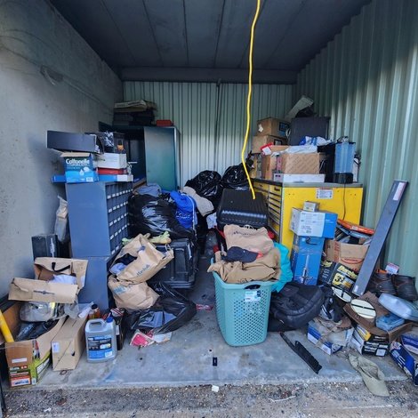 10 x 10 storage unit in Dracut, MA