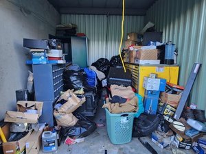 10 x 10 storage unit in Dracut, MA