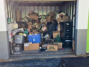 10 x 10 storage unit in Derry, NH