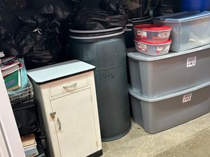 10 x 10 unit in Reading