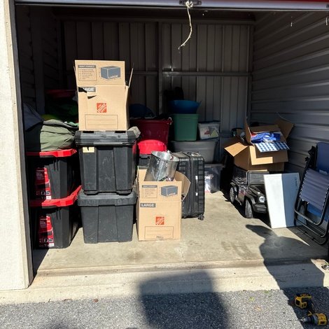 10 x 10 storage unit in Easton, PA