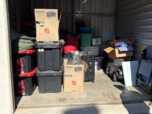 10 x 10 unit in Easton