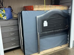 5 x 10 unit in Easton