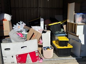 10 x 10 unit in Easton