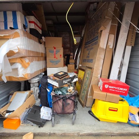 10 x 15 storage unit in Tampa, FL