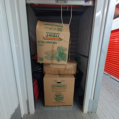 5 x 5 storage unit in Unknown, TX