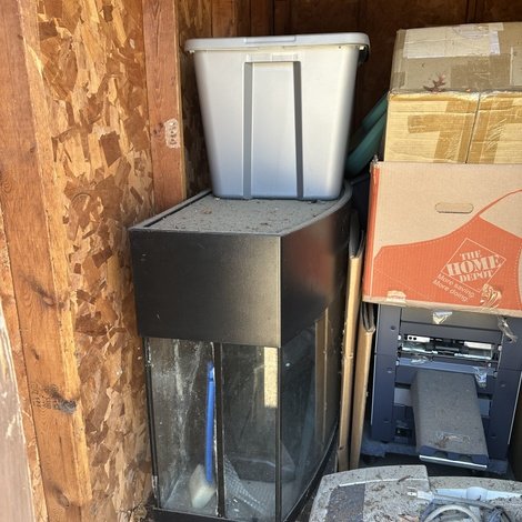 5 x 10 storage unit in College Park, GA