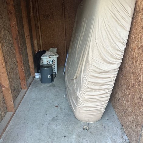 5 x 10 storage unit in College Park, GA