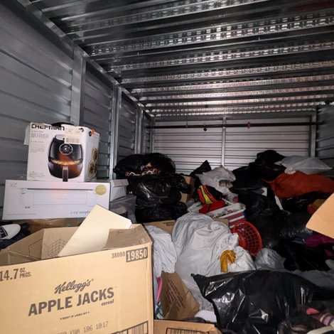 10 x 15 storage unit in Morrow, GA