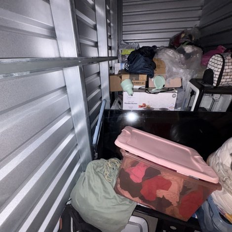 5 x 10 storage unit in Morrow, GA