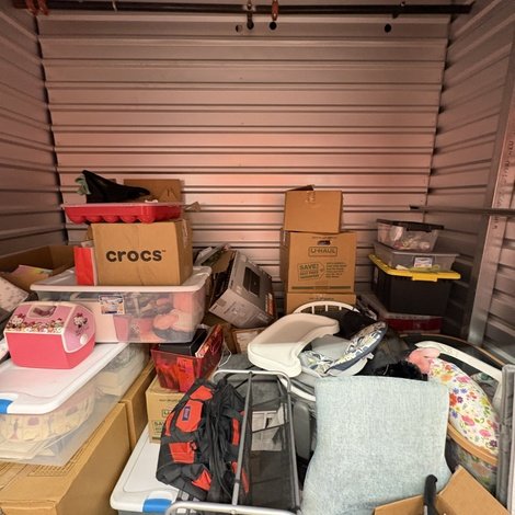 10 x 8 storage unit in Morrow, GA