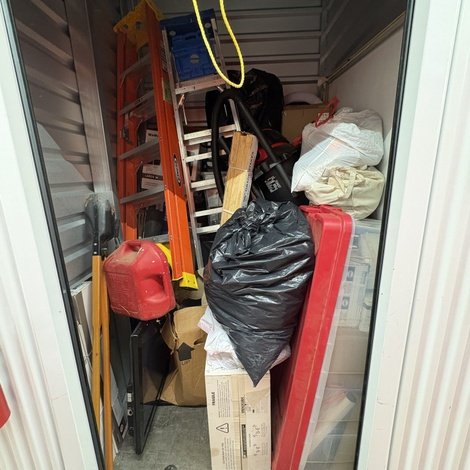 5 x 5 storage unit in Morrow, GA