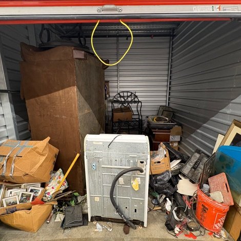 10 x 10 storage unit in Morrow, GA