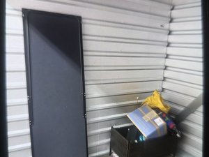 10 x 7 unit in Stockbridge