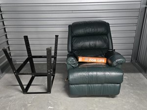 10 x 8 unit in Johnston