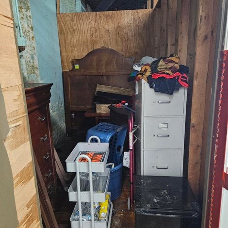 12 x 21 storage unit in Tampa, FL