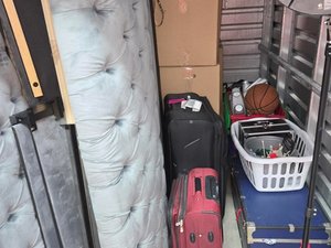 5 x 10 unit in Tampa