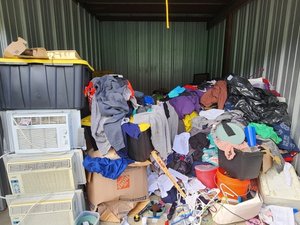 10 x 15 unit in Sandwich