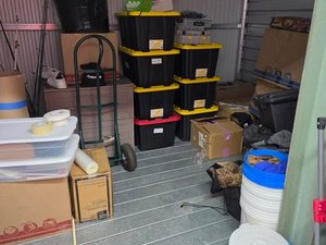 10 x 10 unit in Tampa