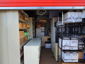 10 x 10 unit in Tampa