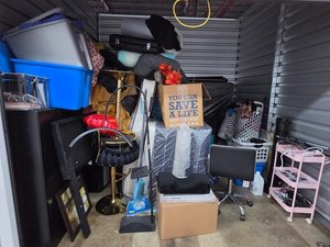 10 x 10 unit in Tampa