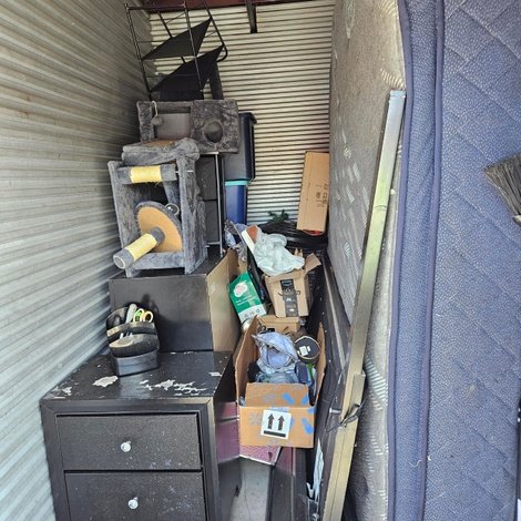 5 x 10 storage unit in Tampa, FL